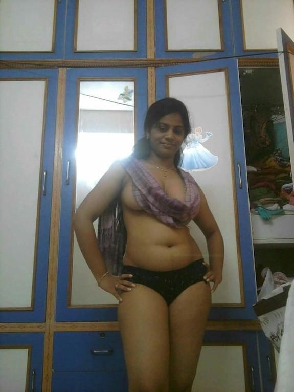 ஒக்கவிரும்பும் ஆசை பெண்கள்