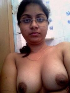 கொழுத முலைகள்
