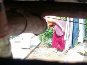 பக்கத்துக்கு வீட்டு ஆன்டி