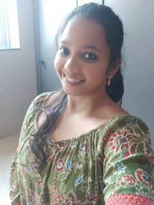 புன்னகை கொண்ட சிரிப்பு