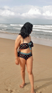 நிர்வாண கடற்கரை நடை