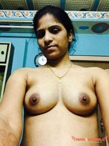 விரிந்து நிற்கும் மார்புகள்