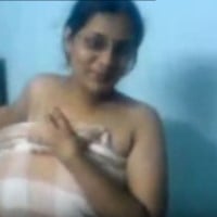 விடுதி அரை கவர்ச்சி வீடியோ