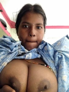 கிராமத்து பெண் முலை