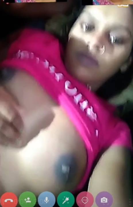 வெட்டவெளி செக்ஸ் செய்யும் ஜோடிகள்