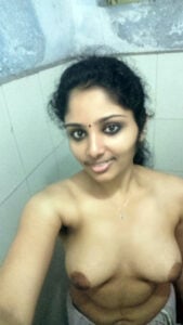 தமிழ் நியூட் பாத் போட்டோ