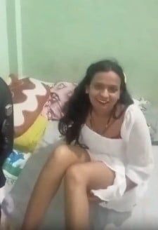 தோழி முடி நிறைந்த புண்டை அந்தரங்க ஆபாசம்