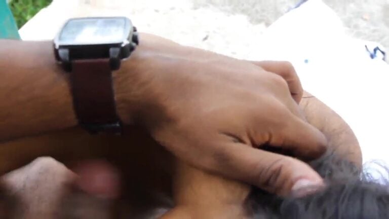 அப்பாவின் தடிப்பூளுக்கு ஊம்பி சேவகம் செய்த மகள்