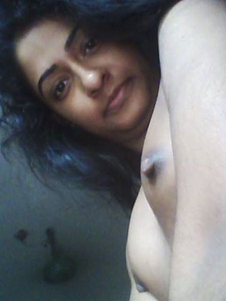 டாக்டர் மங்கை நடத்தும் காம லீலை