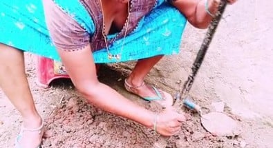 தாலி கயிறுடன் கள்ளக்காதலனுடன் ஆன்டி ஓழ் ஒக்கிறாள்