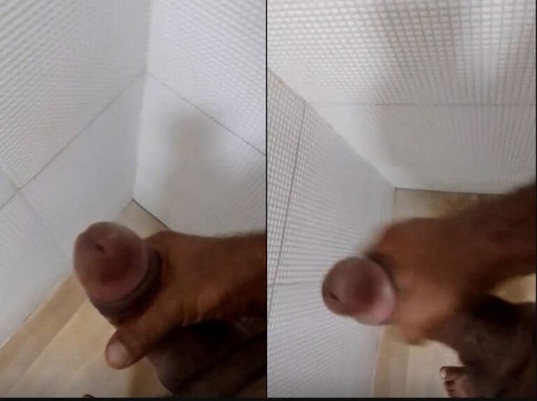 பாத்ரூமினில் சுண்ணி அடிக்கும் படம்