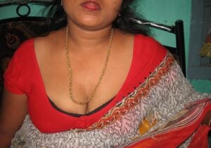 செக்ஸி ஆன்டி ஹாட் காம படம்