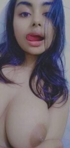 டீன் கேர்ள் செக்ஸி பூப்ஸ்