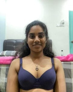 தமிழ் செக்ஸி கேர்ள் ப்ரா போட்டோ