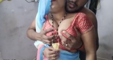 அண்ணி பூப்ஸ் பிசைந்து பால் கறக்க முயற்சித்தேன்