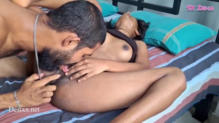 தங்கைக்கு கூதி முலை சப்பி கொடுத்த அண்ணன்