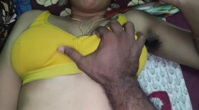 மனைவி தங்கையின் அக்குள் முடி பார்த்து மூட் ஆகினேன்