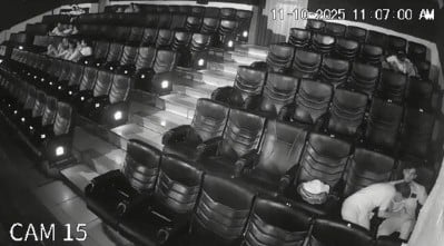 சினிமா திரையரங்கில் காதல் ஜோடி CCTV லீலைகள்