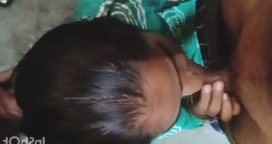 புதுக்கட்டிட ஜன்னல் ஓரமாக குனிந்து ஓழ் வாங்கினேன்